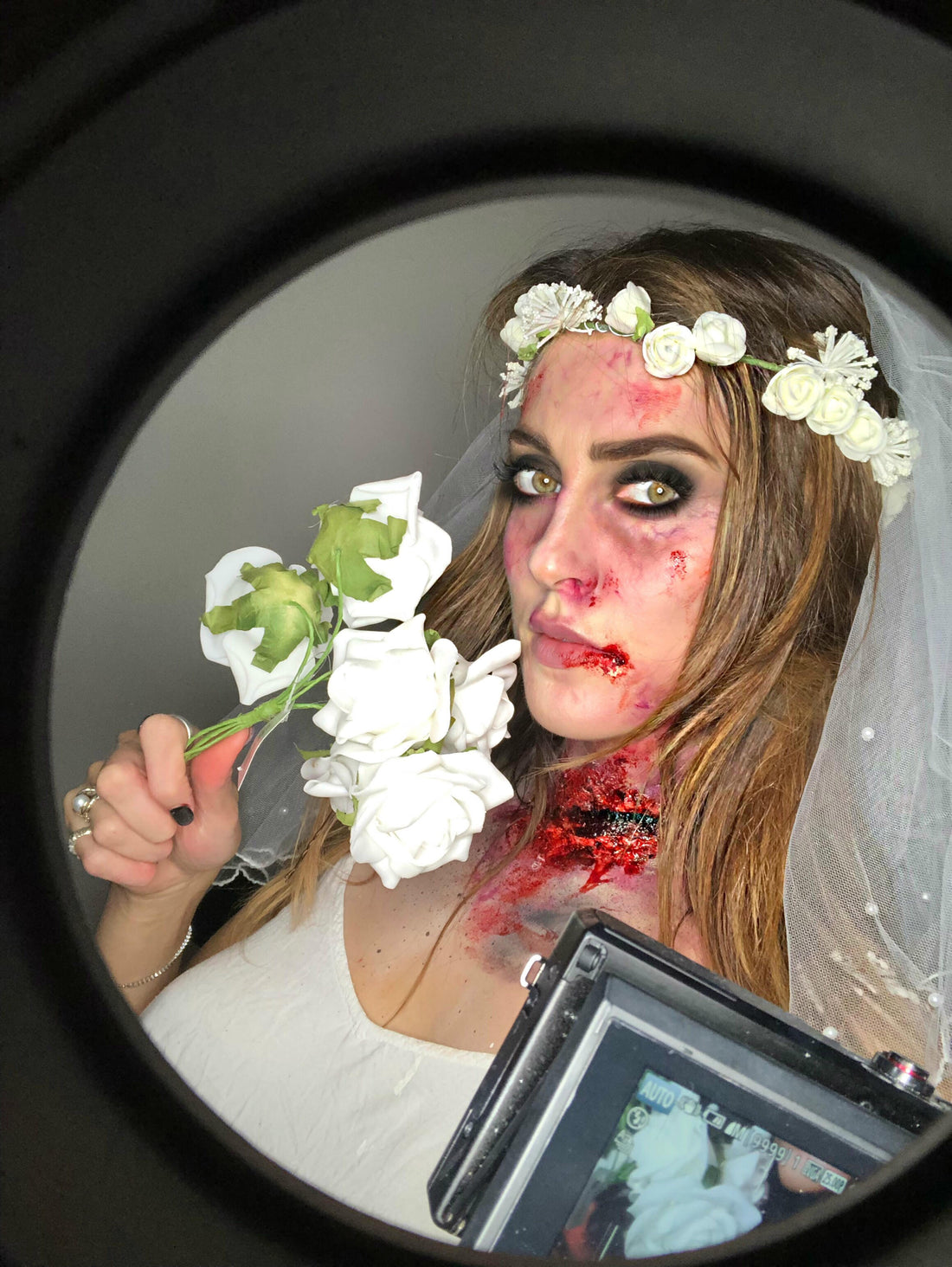How To Do Halloween Make Up With Celeb Make Up Artist Em-J