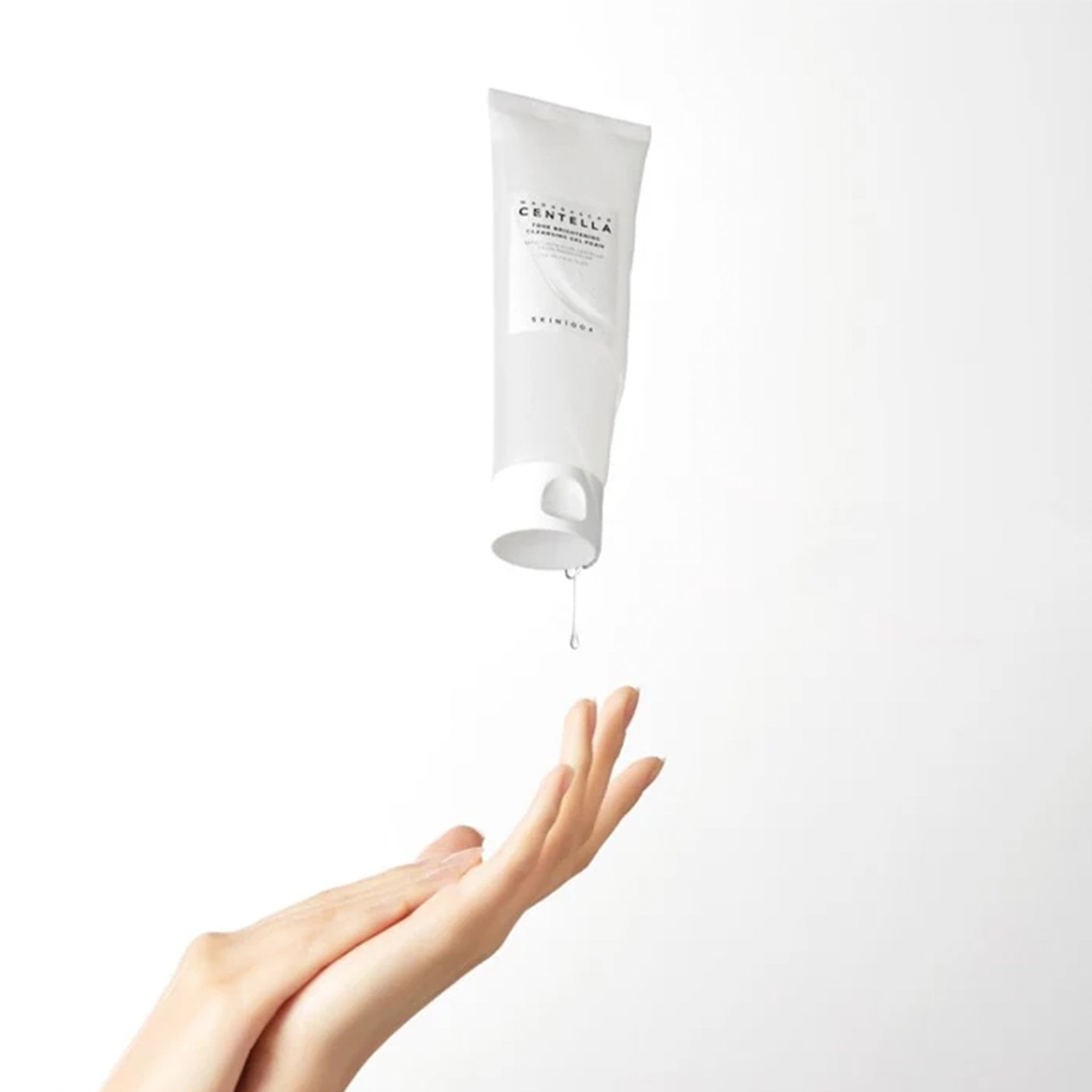 Skin1004 Madagascar Centella Tone Brightening Cleansing Gel Foam 125ml Tube