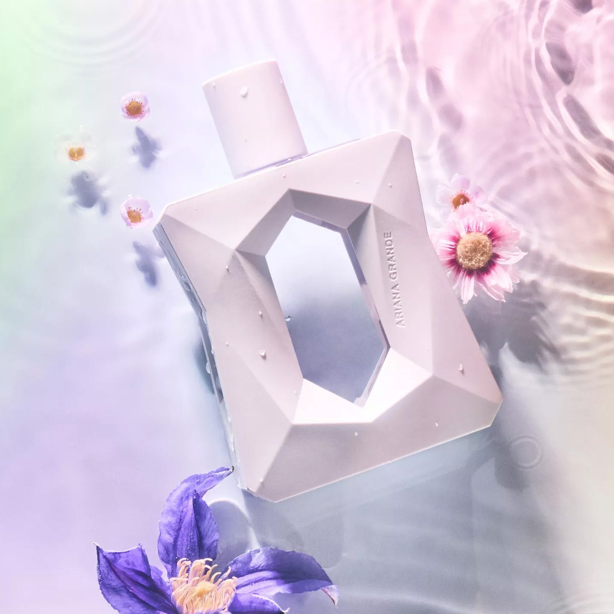 Ariana Grande God Is A Woman Eau De Parfum 100ml Spray